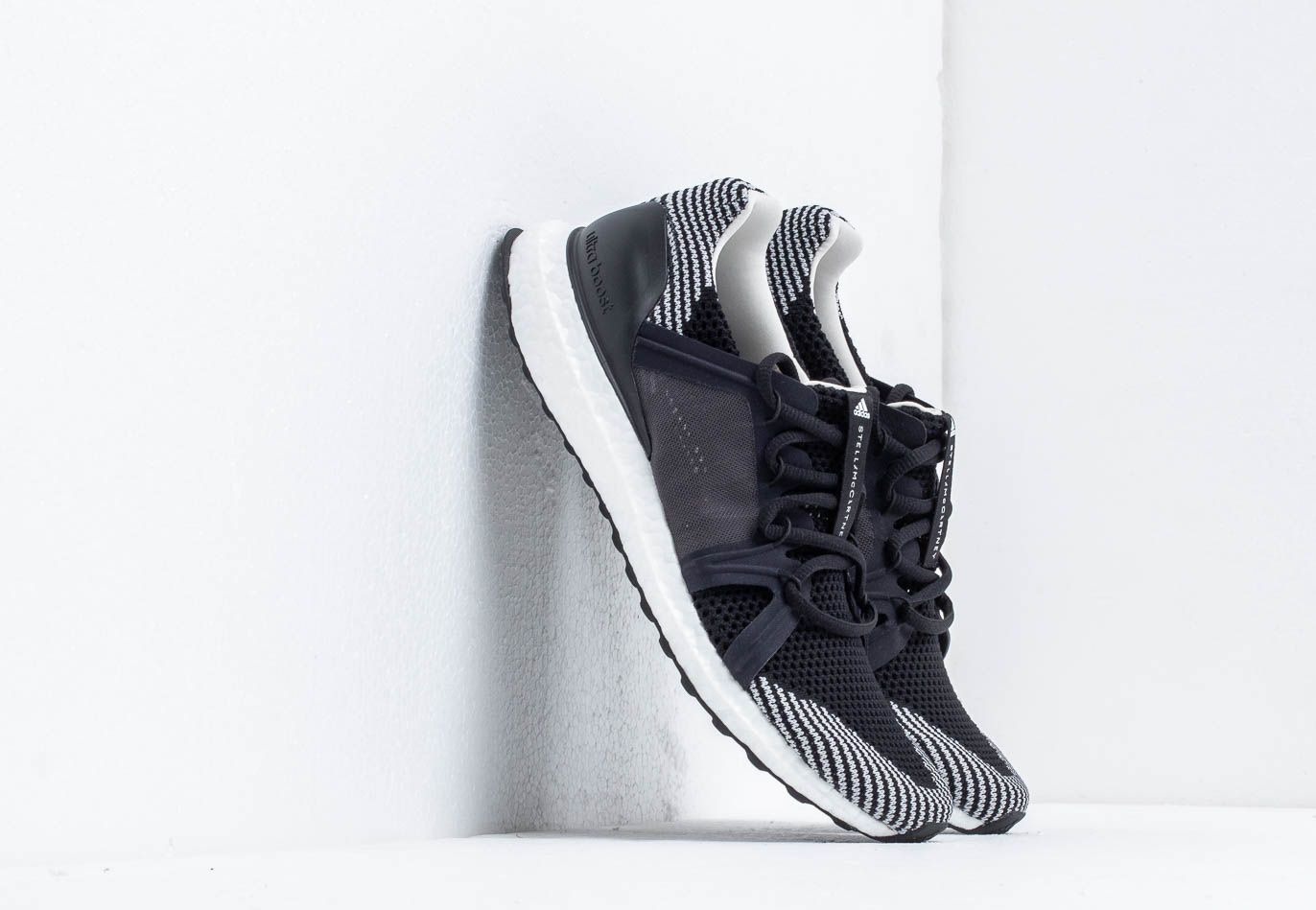 adidas Ultraboost S. Black-White / Black-White / Granite
