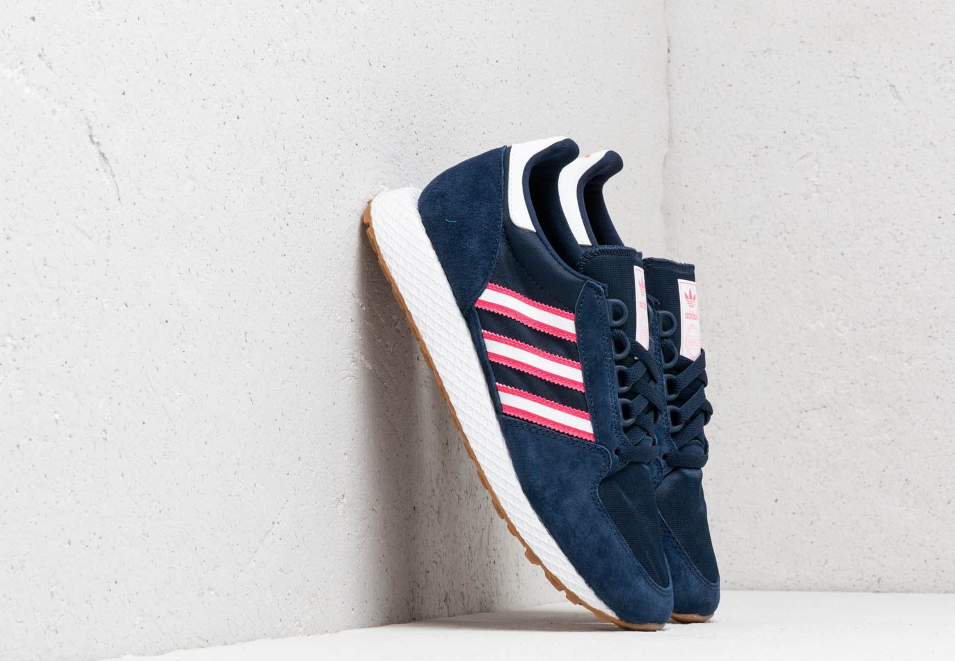 adidas Forest Grove Night Indigo/ Ftw White/ Real Pink