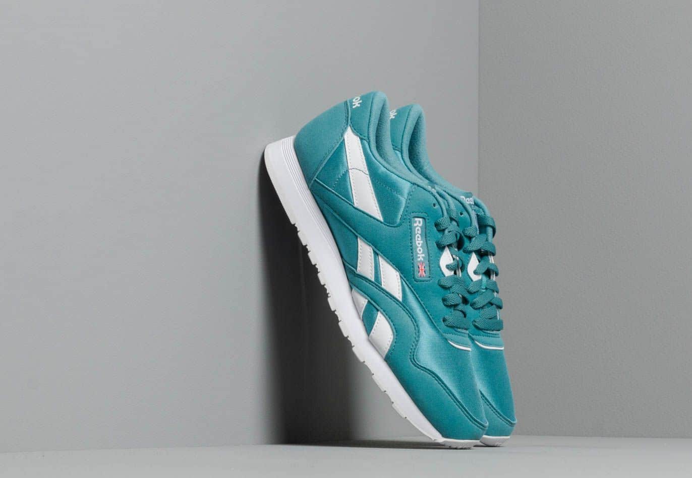 Reebok Classic Nylon Color Mineral Mist/ White