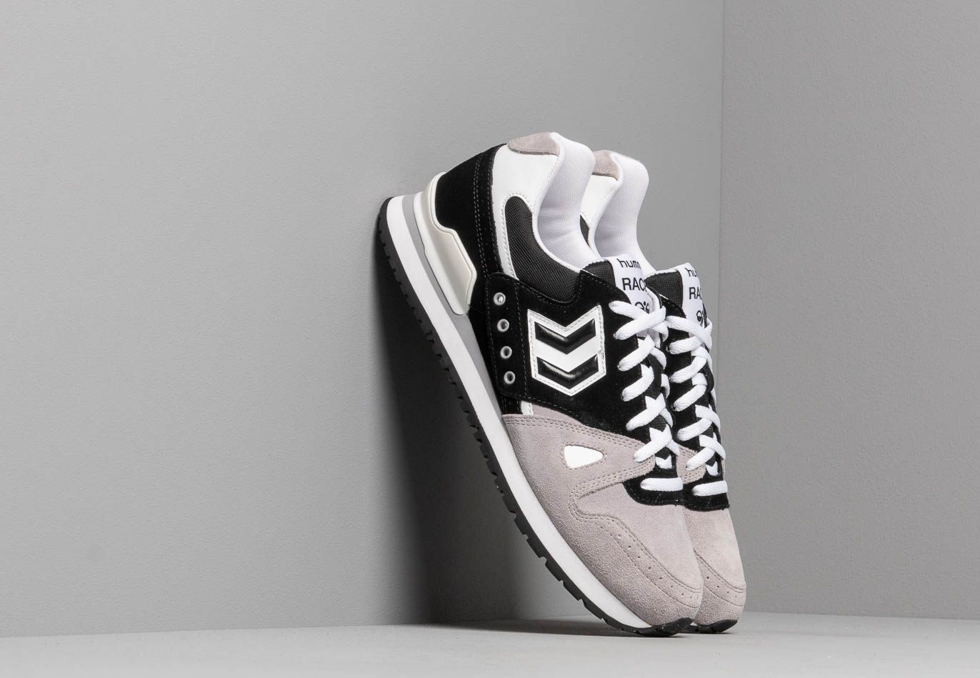 hummel Marathona Black