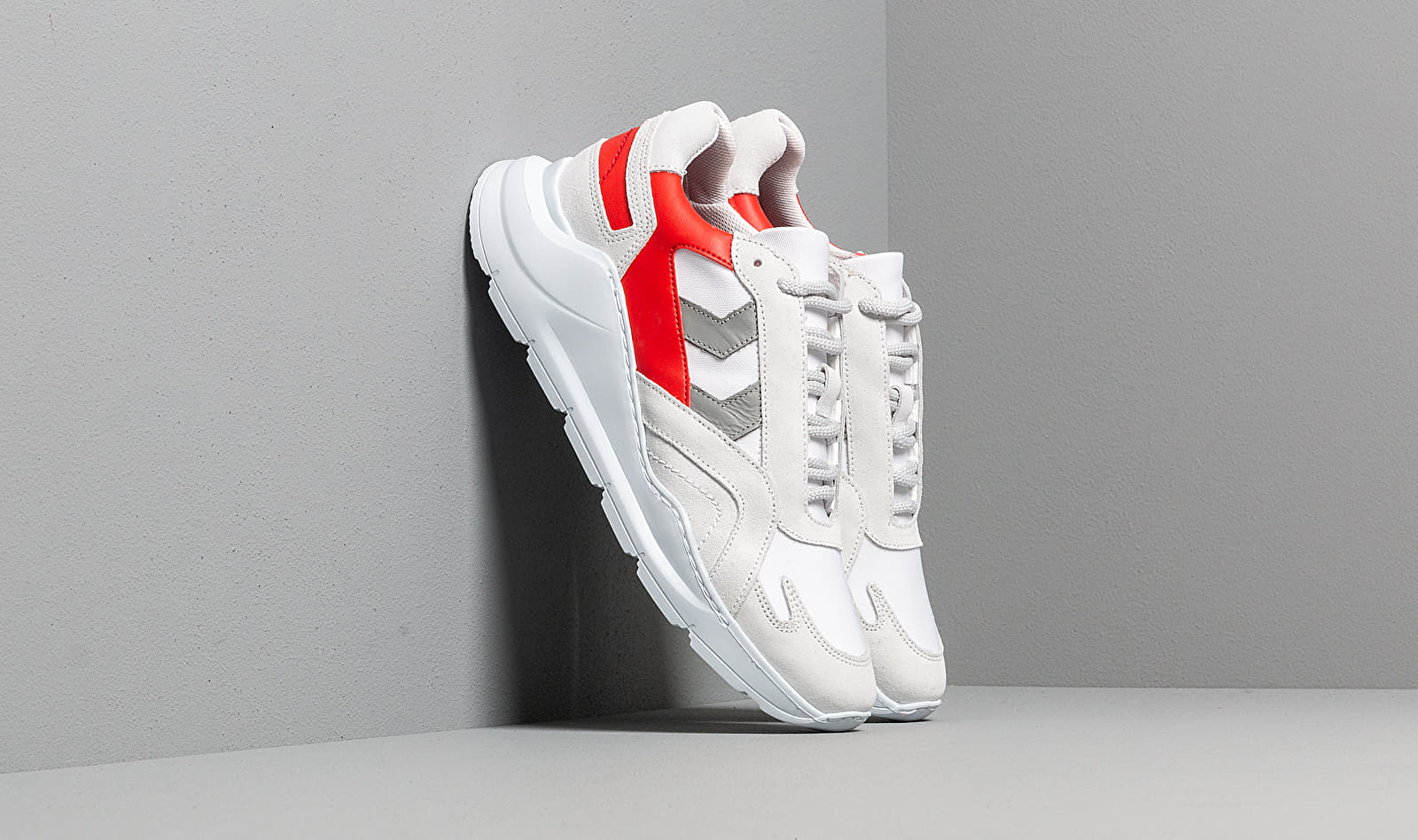 hummel Eire Chase White