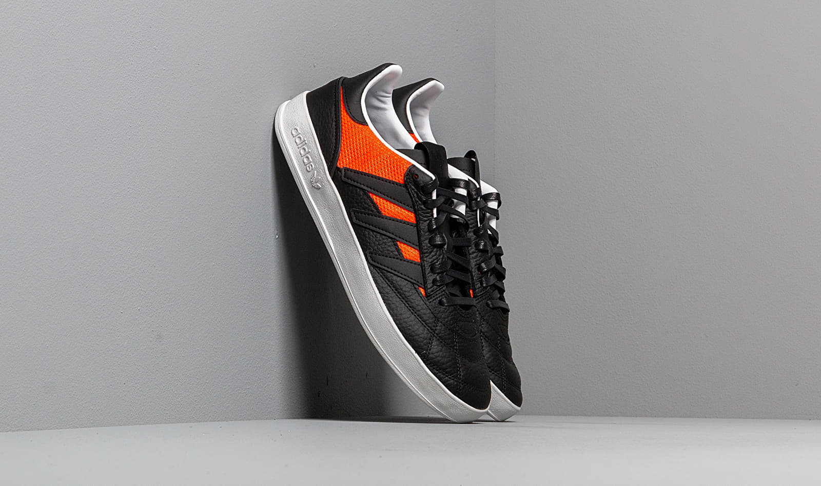 adidas Sobakov P94 Core Black/ Core Black/ Solar Red