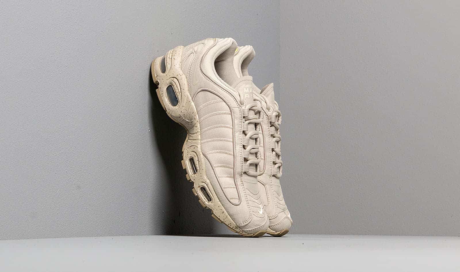 Nike Air Max Tailwind IV Sp Sandtrap/ Linen-Bamboo-Volt