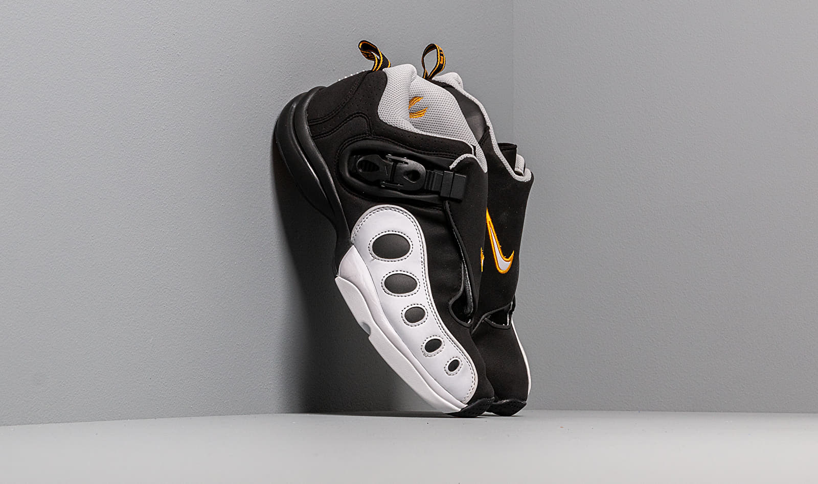 Nike Zoom Gp Black/ White-Canyon Gold-Metalic Platinum