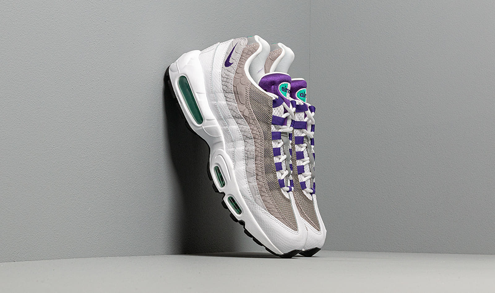 Nike Air Max 95 Lv8 White/ Court Purple-Emerald Green