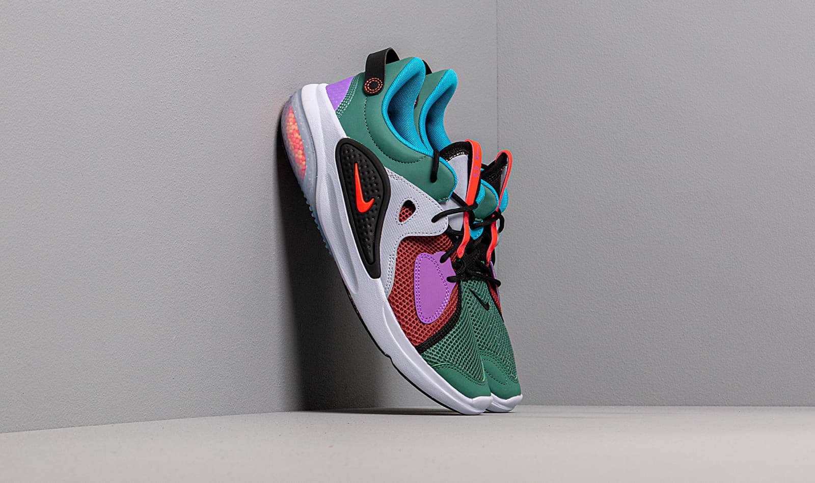 Nike Joyride CC Ghost/ Bright Crimson-Black-Bright Violet