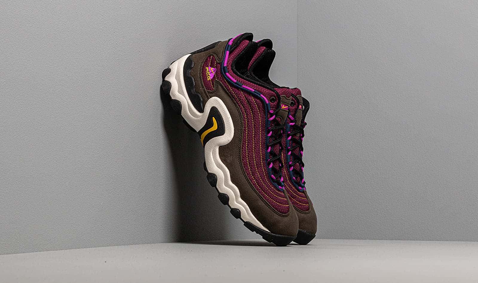 Nike Air Skarn Sequoia/ Vivid Purple-Bright Citron