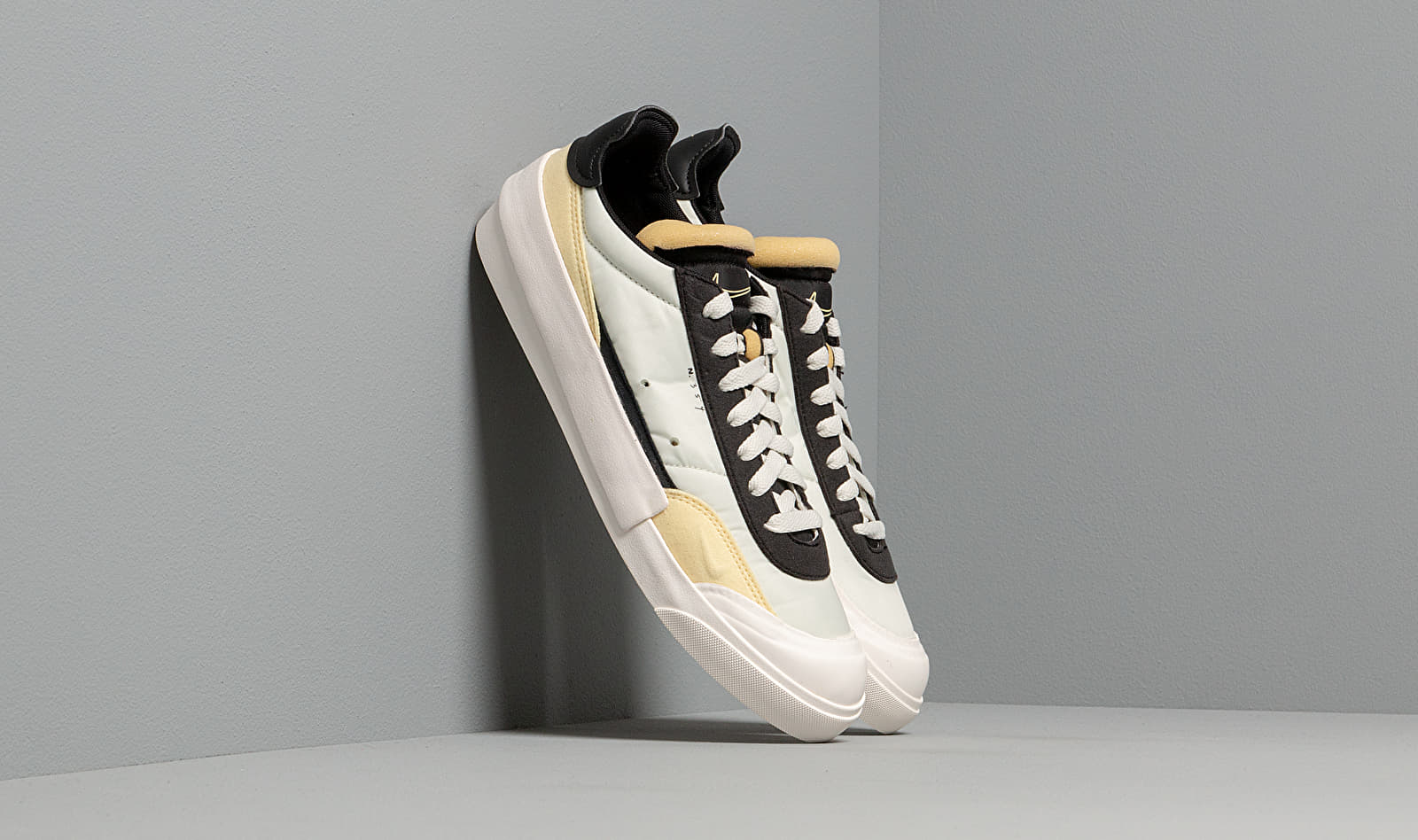 Nike Drop-Type Sail/ Black-Bicycle Yellow-Phantom