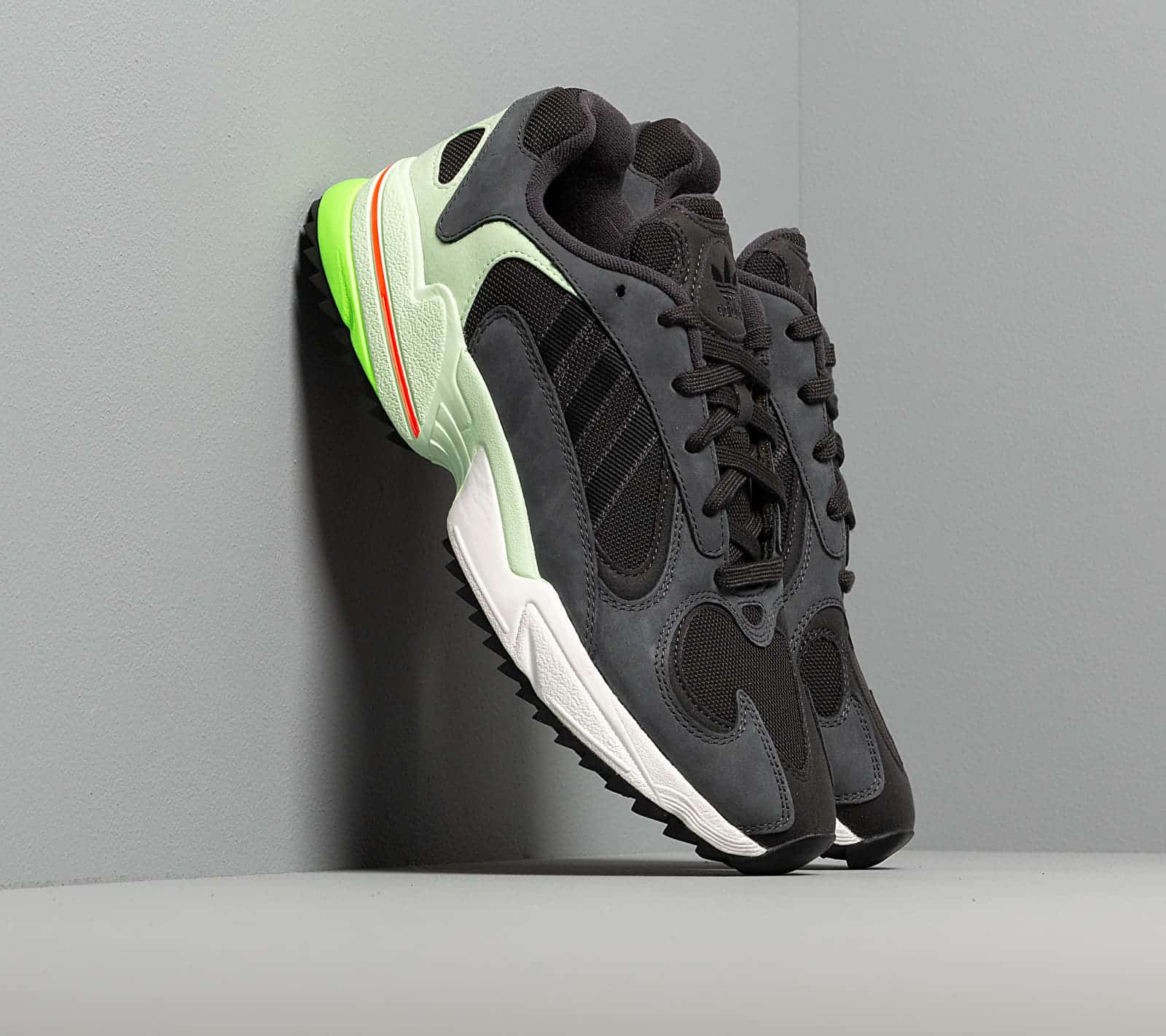 adidas Yung-1 Trail Carbon/ Core Black/ Glow Green