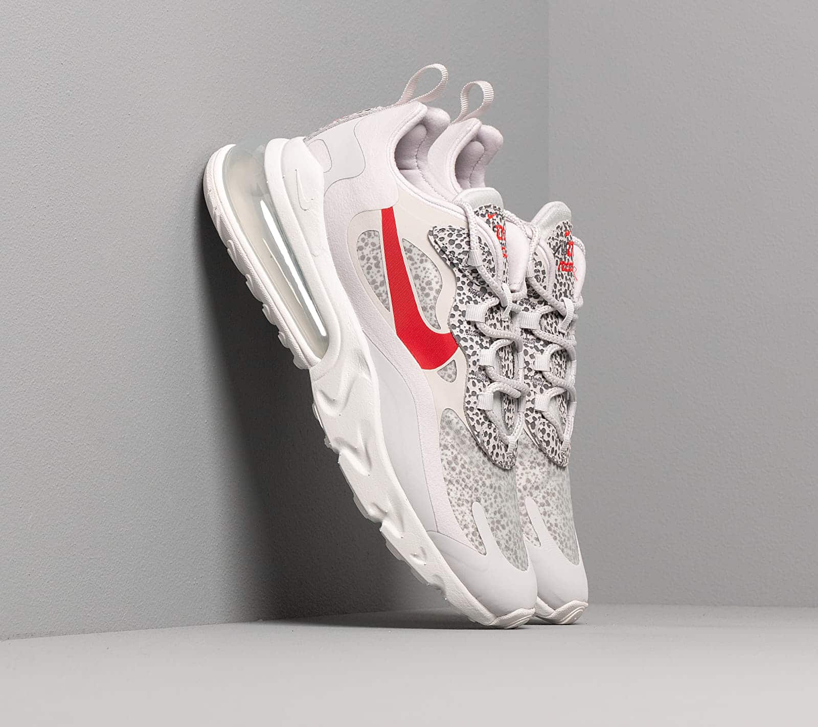 Nike Air Max 270 React Neutral Grey/ University Red-Lt Graphite