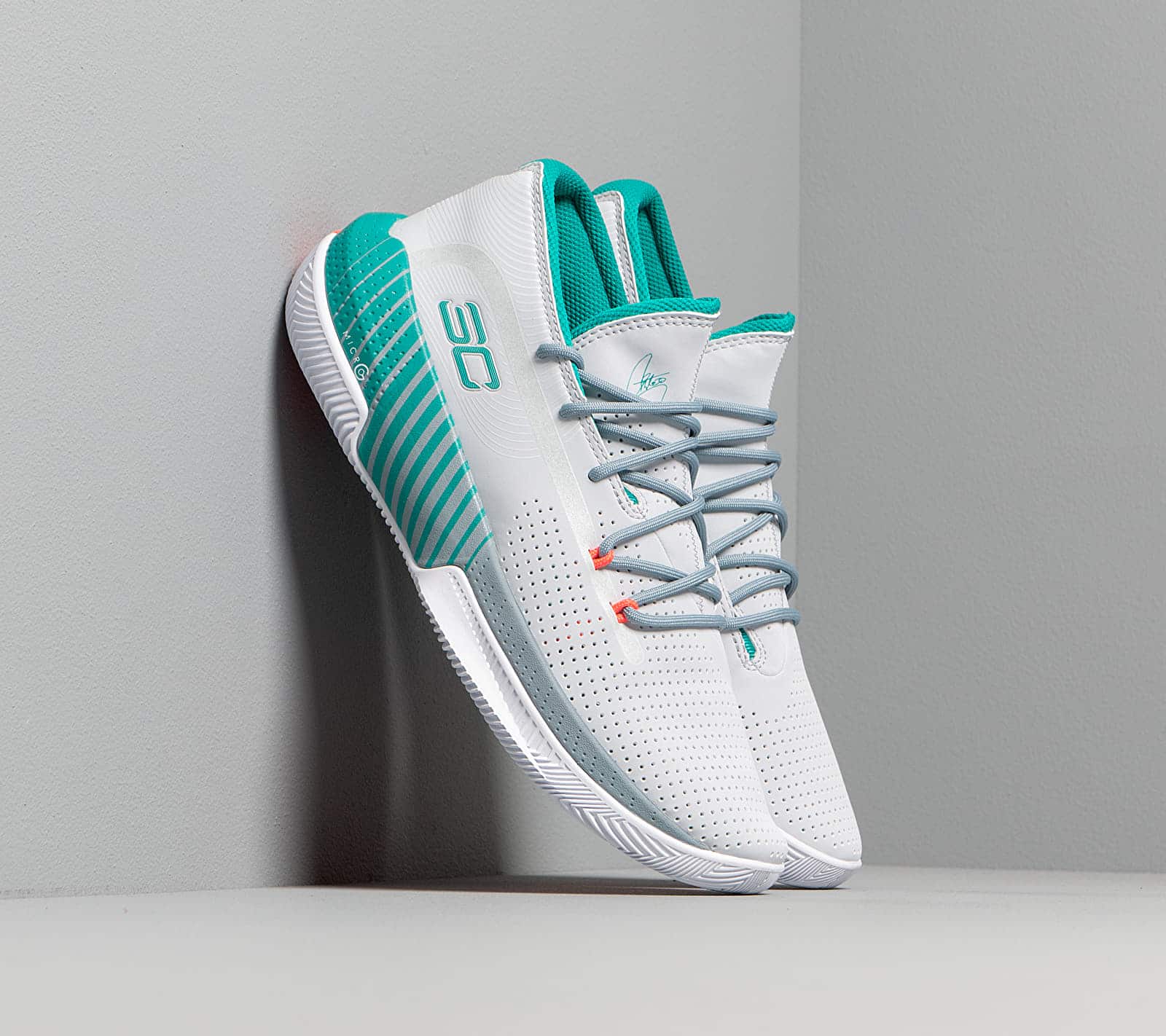 Under Armour SC 3ZER0 III Halo Gray/ Ash Gray/ Teal Rush