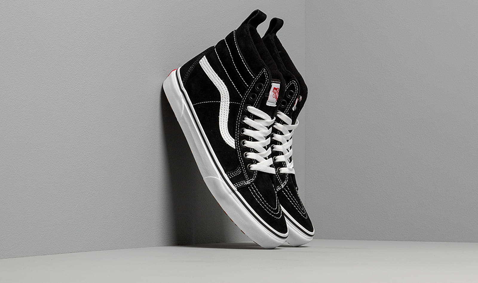 Vans Sk8-Hi Mte (Mte) Black/ True White