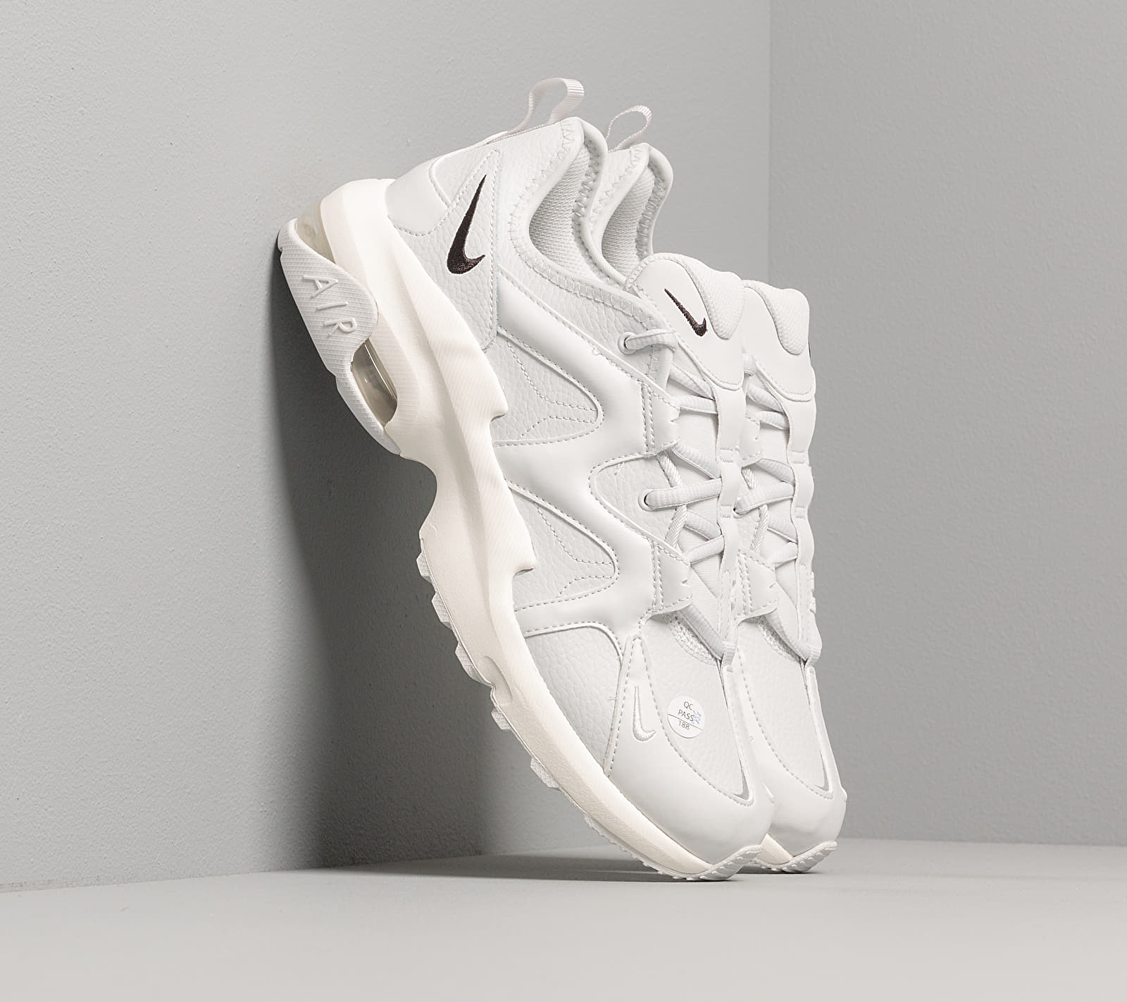 Nike Air Max Graviton Lea Photon Dust/ Black-Sail