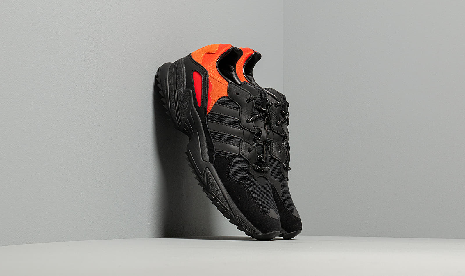 adidas Yung-96 Trail Core Black/ Trace Green Metalic/ Flace Orange