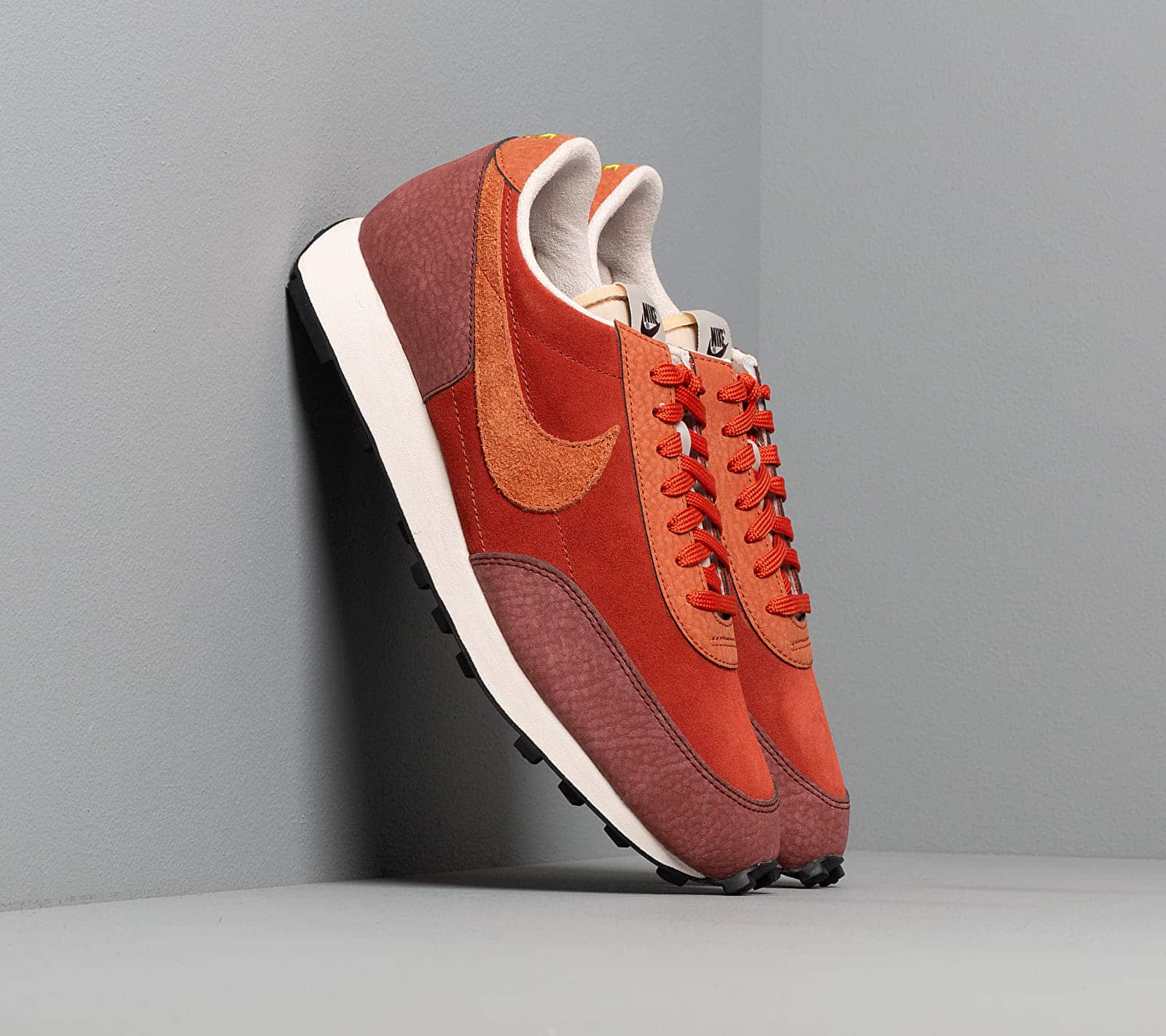 Nike Daybreak Rugged Orange/ Desert Orange-Pueblo Brown