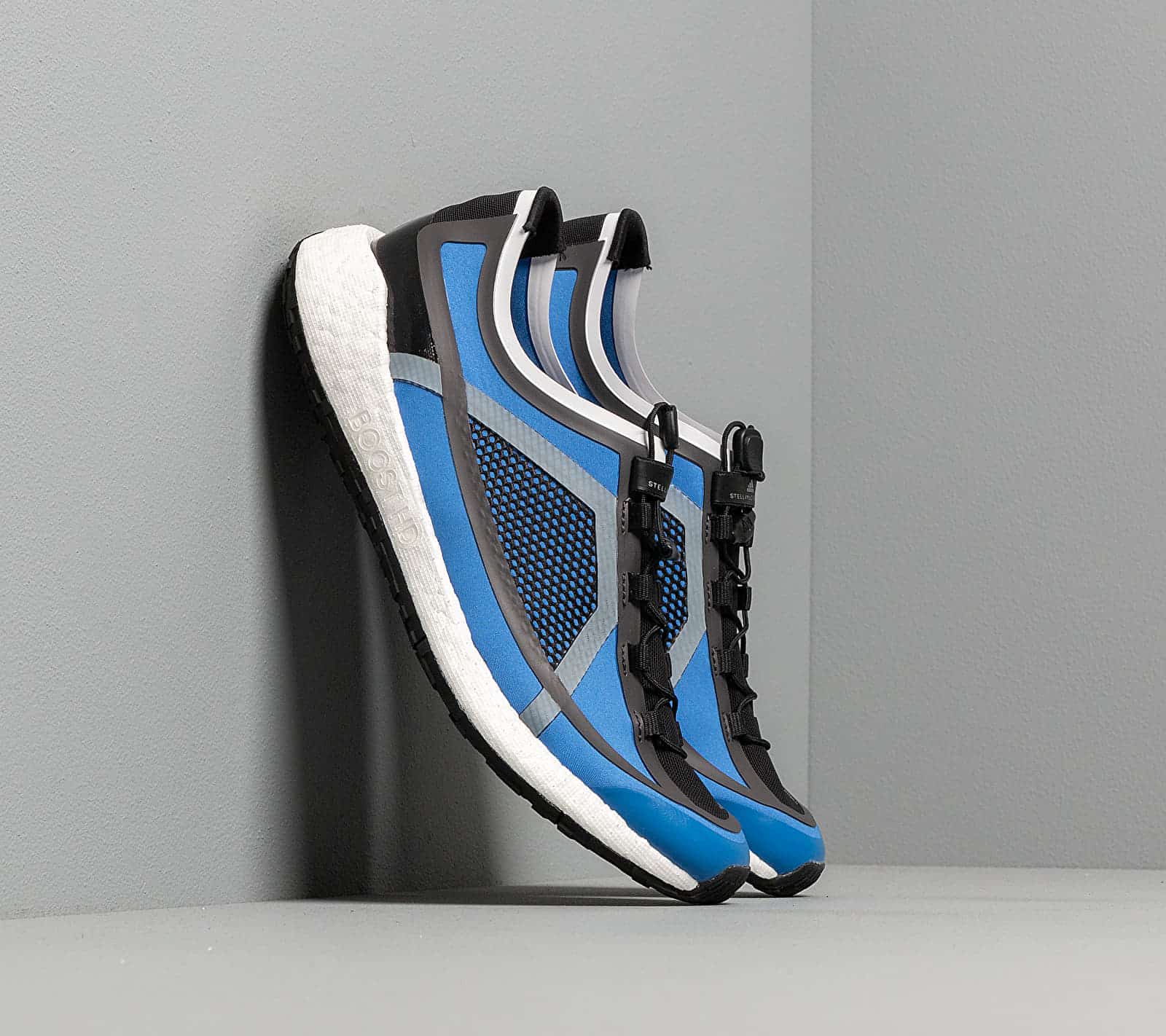 adidas x Stella McCartney PulseBOOST HD Blue Royal/ Utility Black/ Ftw White