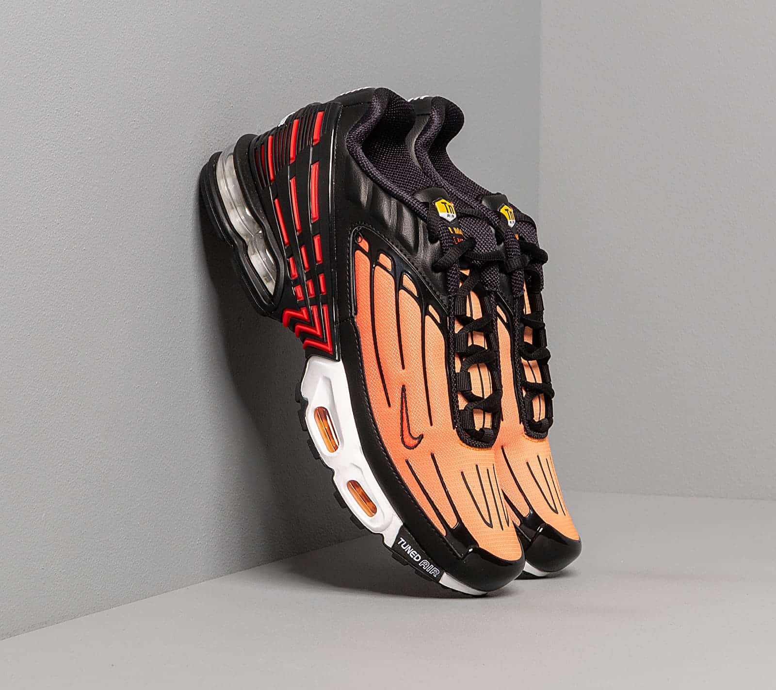 Nike Air Max Plus III Black/ Pimento-Bright Ceramic-Resin
