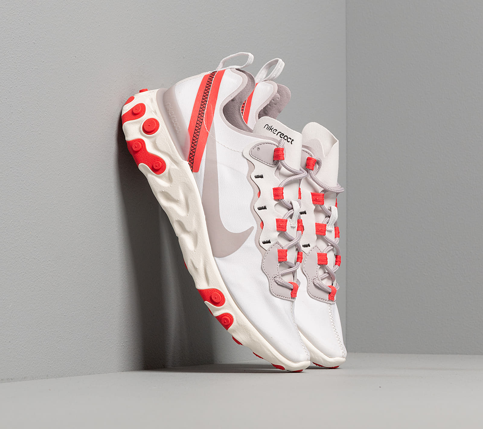 Nike W React Element 55 Platinum Tint/ Silver Lilac-Track Red