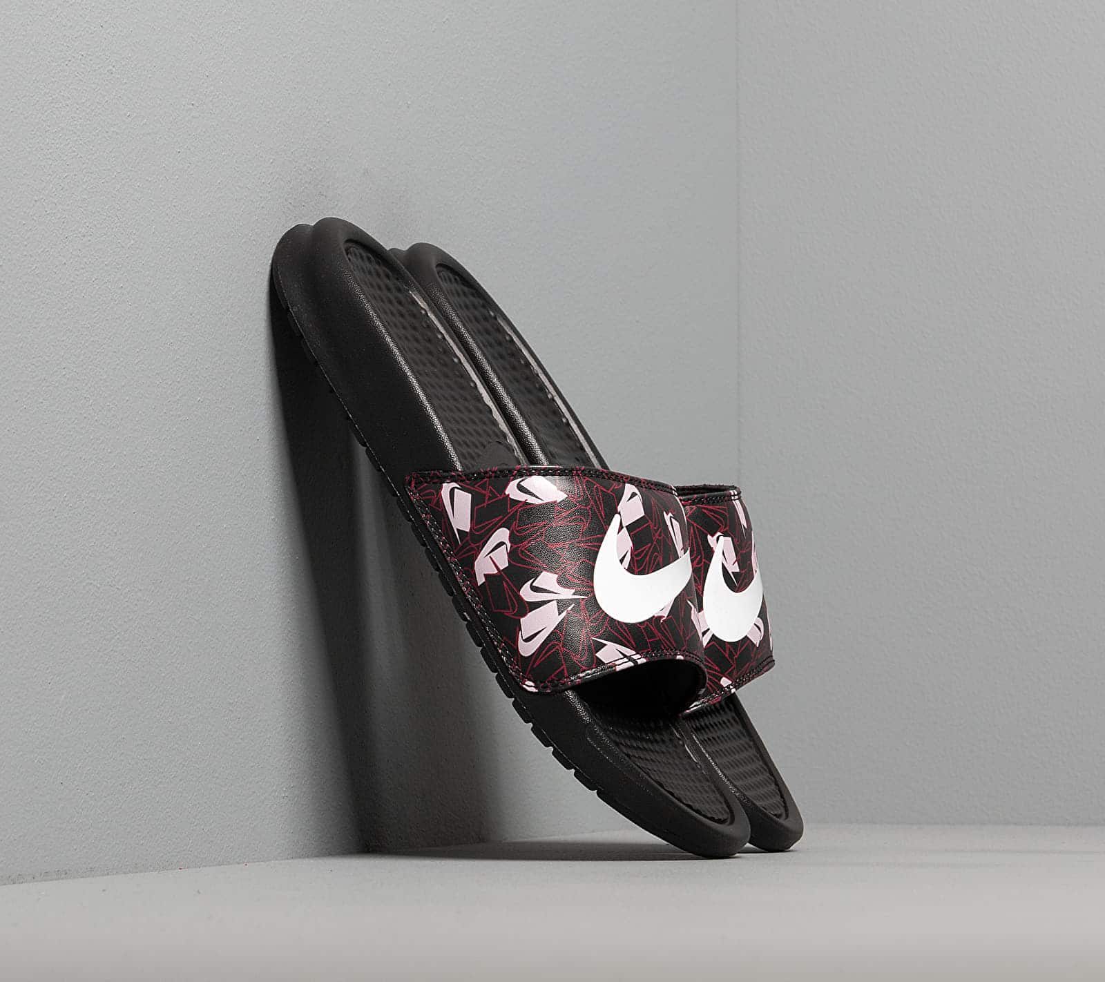 Nike Wmns Benassi Jdi Print Black/ Spruce Aura-Iced Lilac-Noble Red