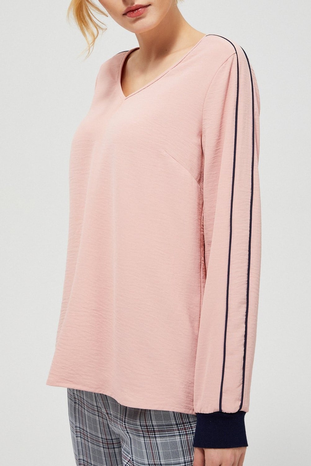 Moodo pudrový top s modrými lemy