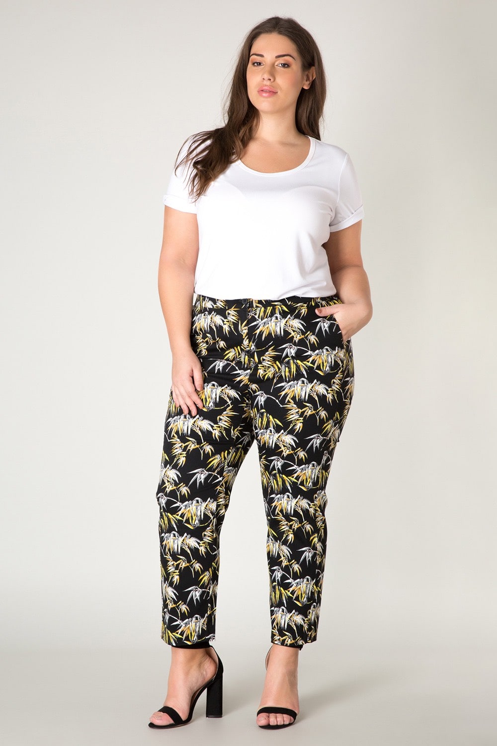 Yesta černé kalhoty Jade s tropickými motivy