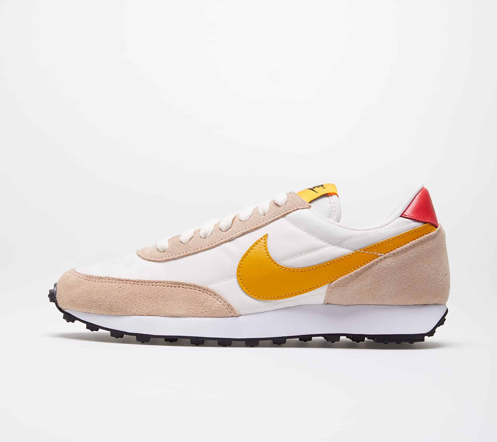 Nike W Daybreak Pale Ivory/ Pollen Rise-Shimmer-Track Red
