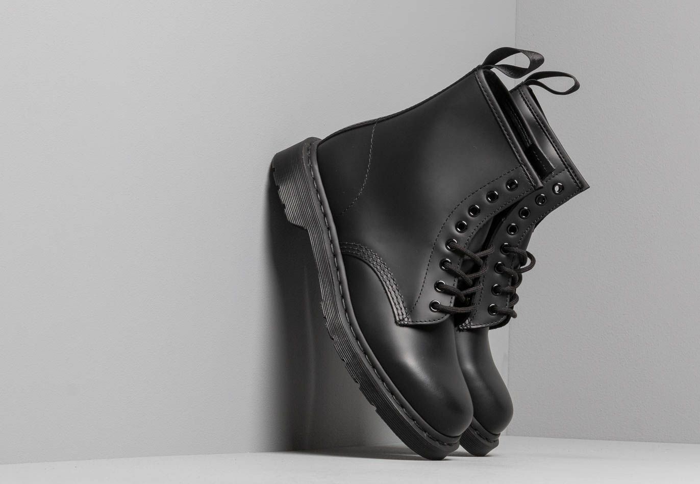 Dr. Martens 1460 Smooth Mono Black