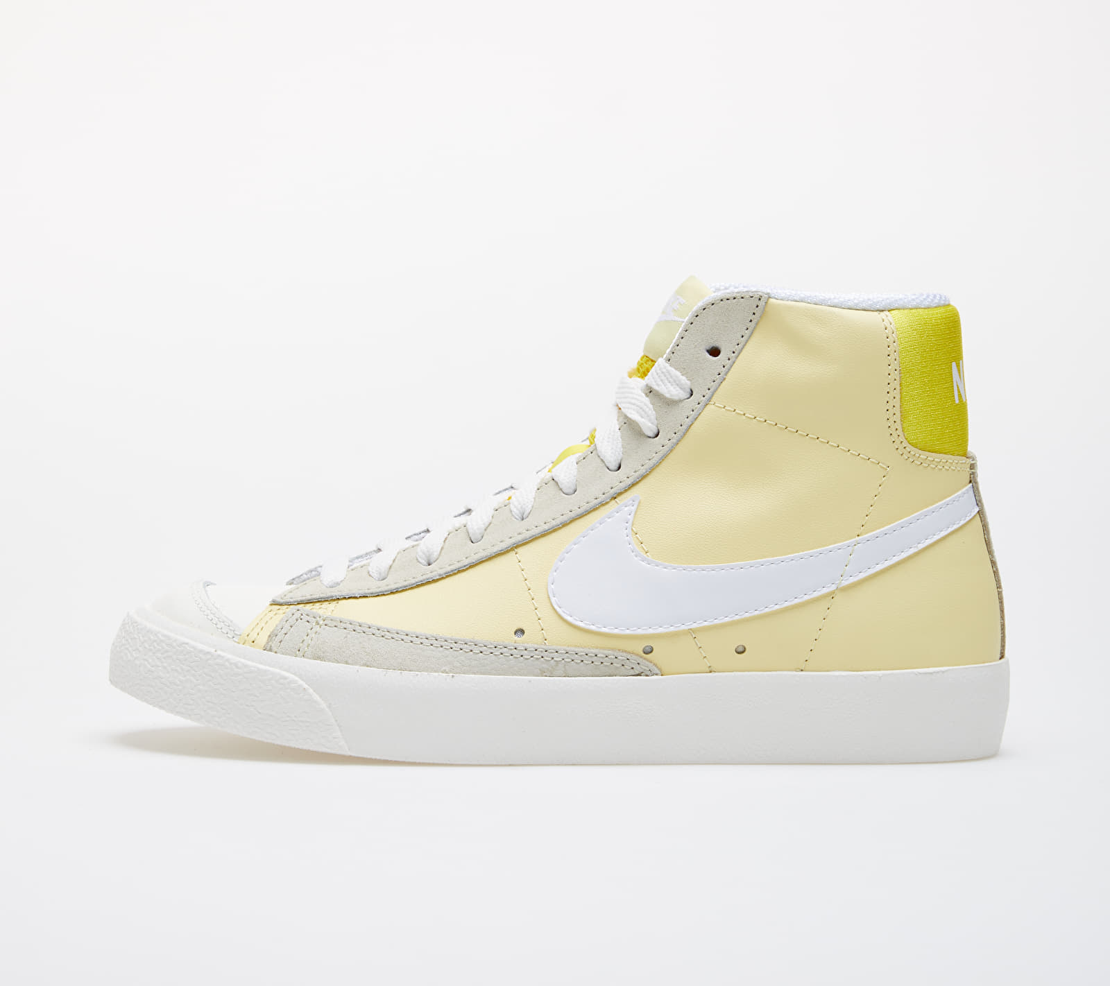 Nike Wmns Blazer Mid '77 Bicycle Yellow/ White-Opti Yellow-Fossil