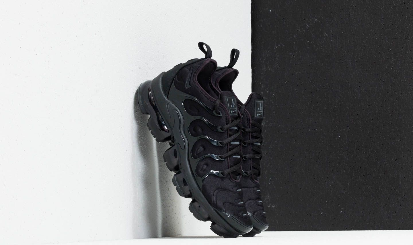 Nike Air Vapormax Plus Black/ Black-Dark Grey 924453-004
