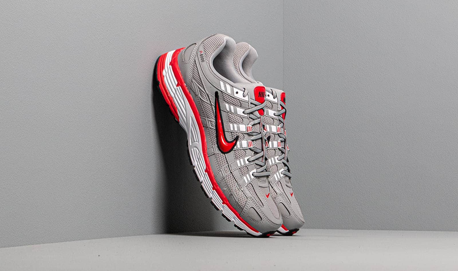 Nike P-6000 Flt Silver/ Flt Silver-University Red CD6404-001