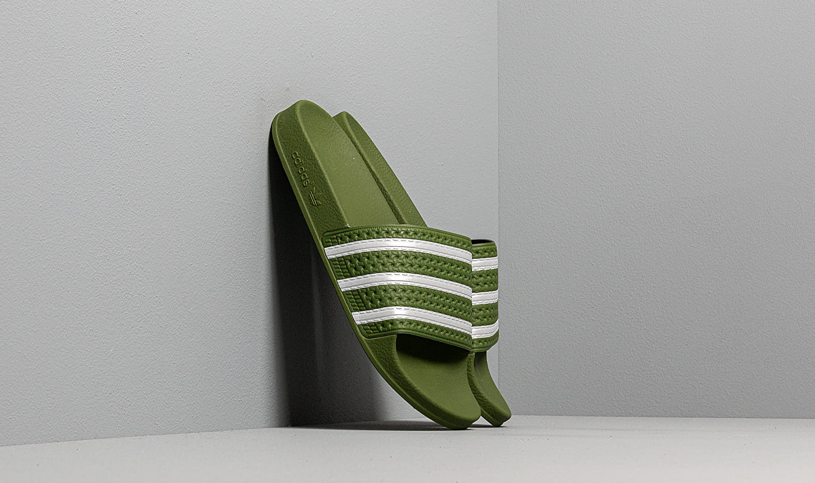 adidas Adilette Tech Olive/ Ftw White/ Tech Olive EE6183
