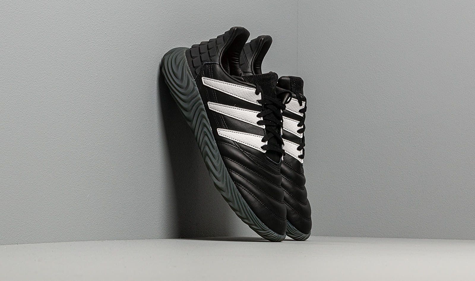 adidas Sobakov Core Black/ Ftw White/ Solar Red EE5627