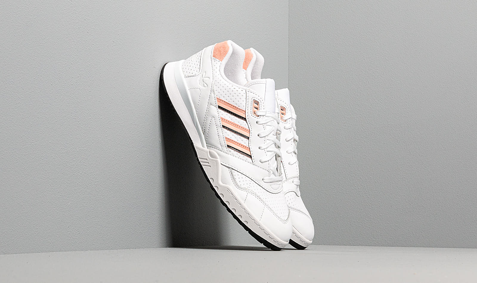 adidas A.R. Trainer Ftw White/ Glow Pink/ Core Black EE5398
