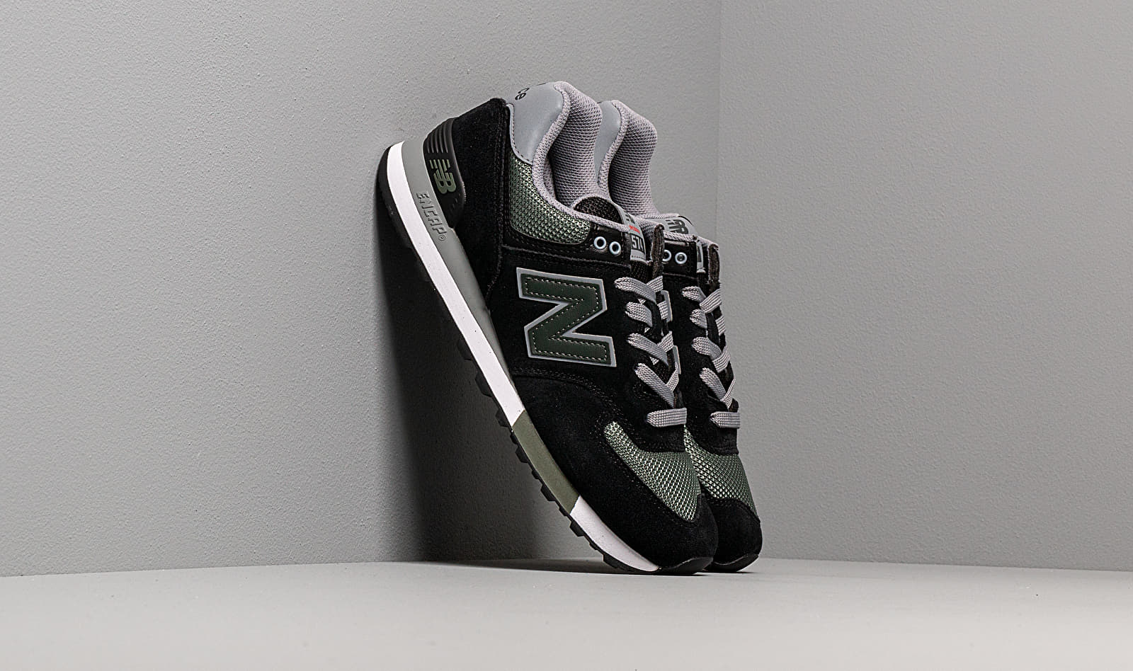 New Balance 574 Black/ Green ML574FNA