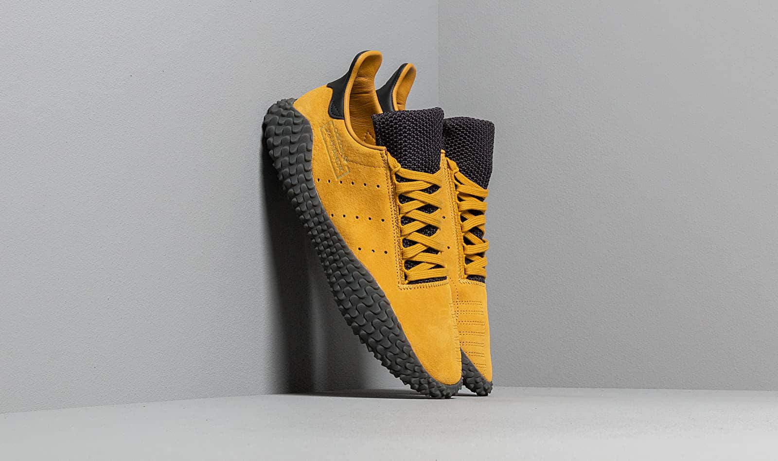 adidas Kamanda Raw Ochre/ Raw Ochre/ Carbon G27712