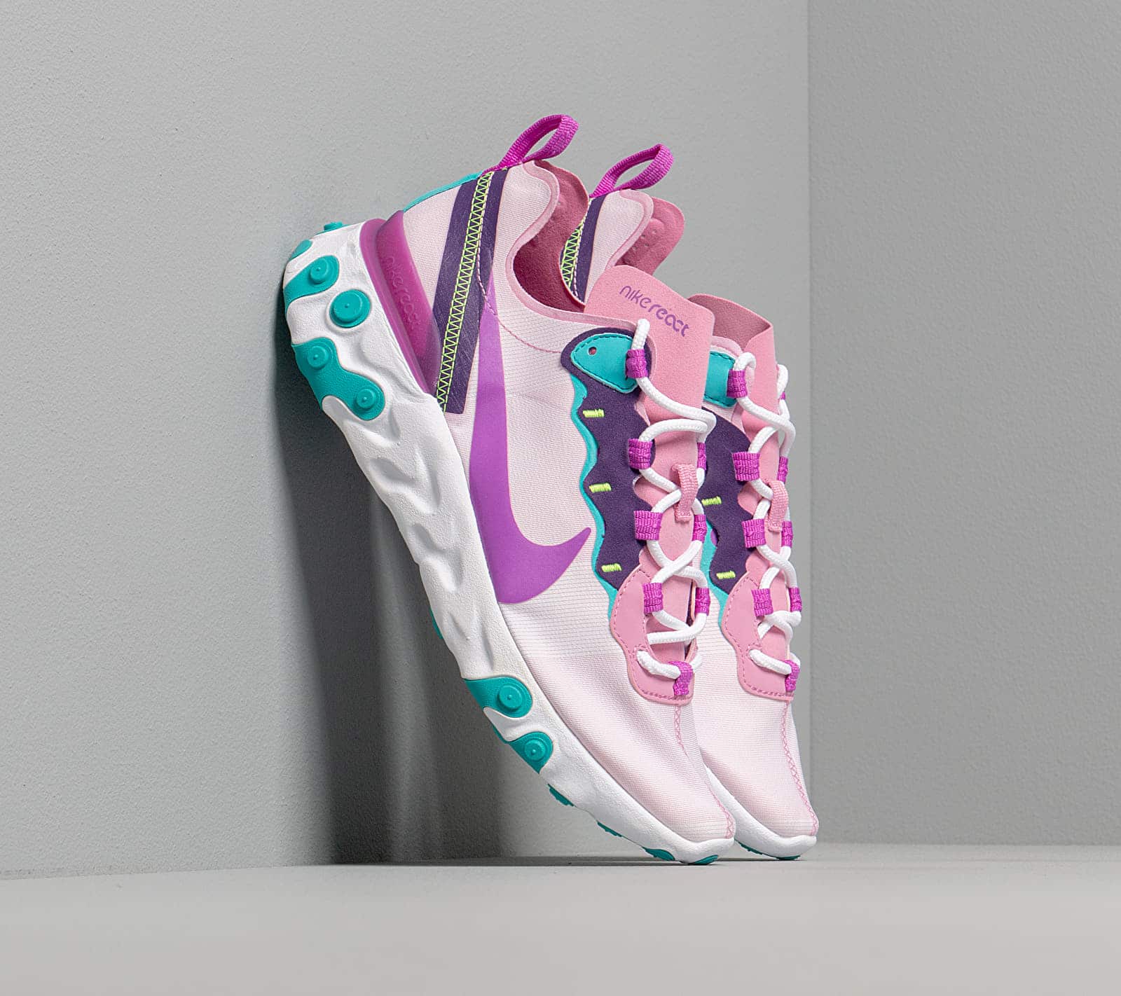 Nike W React Element 55 Magic Flamingo/ Vivid Purple-Eggplant BQ2728-603