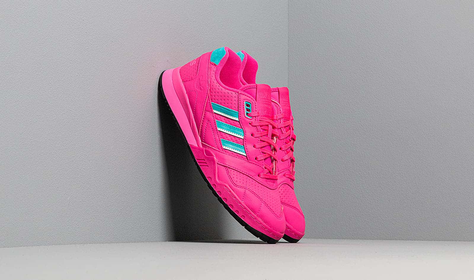 adidas A.R. Trainer Shock Pink/ Hi-Res Aqua/ Ice Mint EE5400