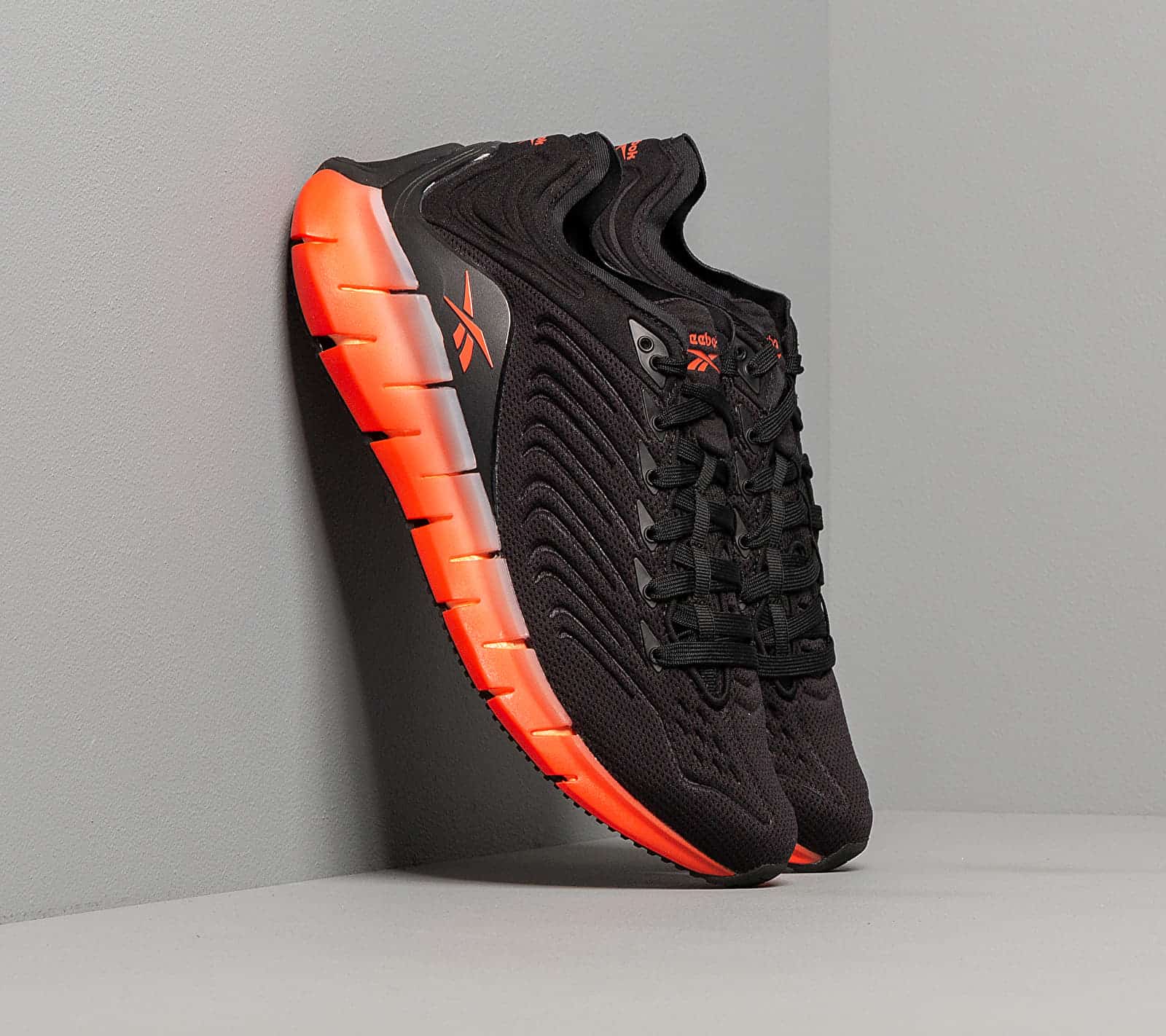 Reebok Zig Kinetica Black/ Sunbaked Orange/ Vivid Orange EH1724