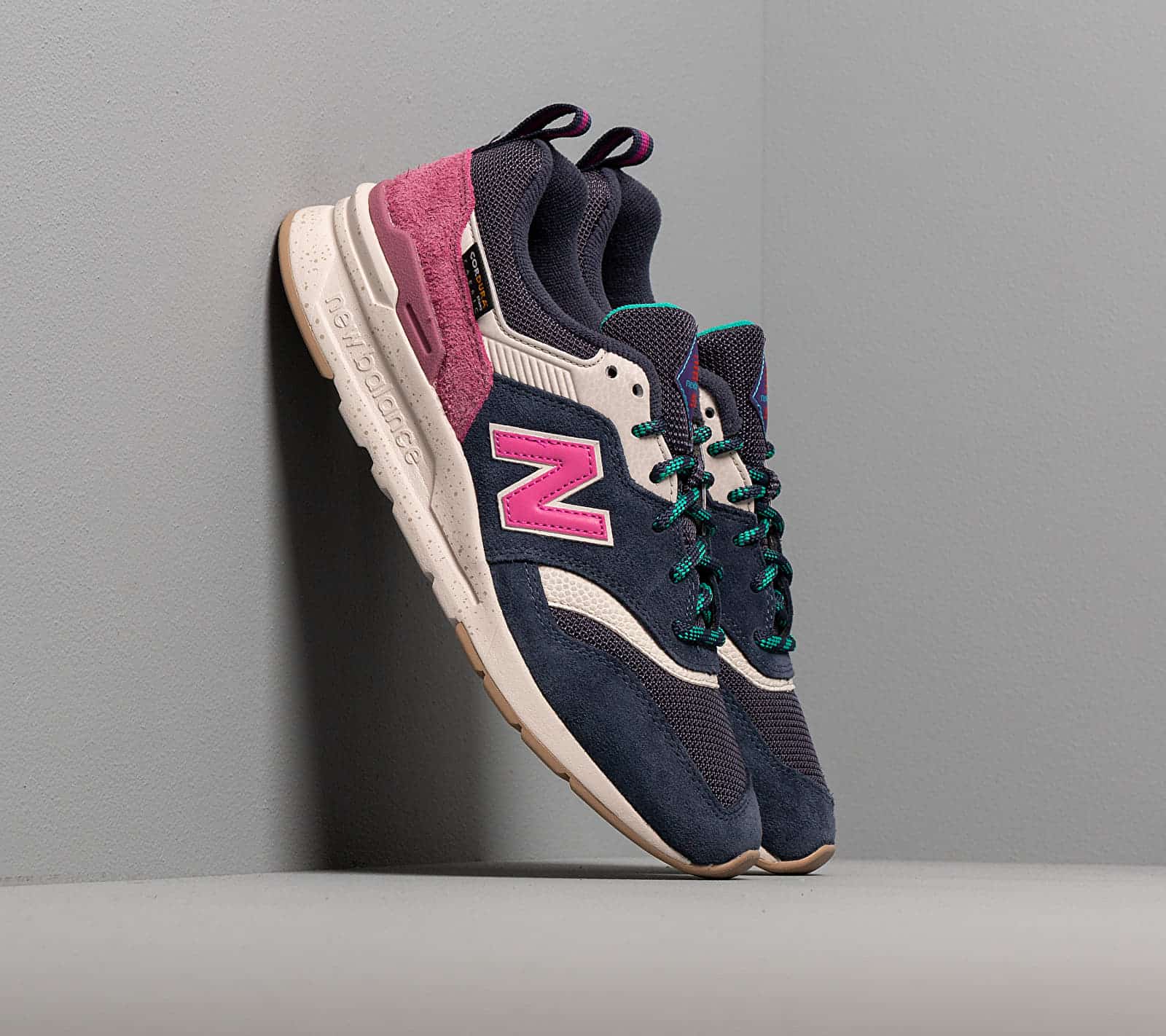 New Balance 997 Navy/ Pink CW997HOC