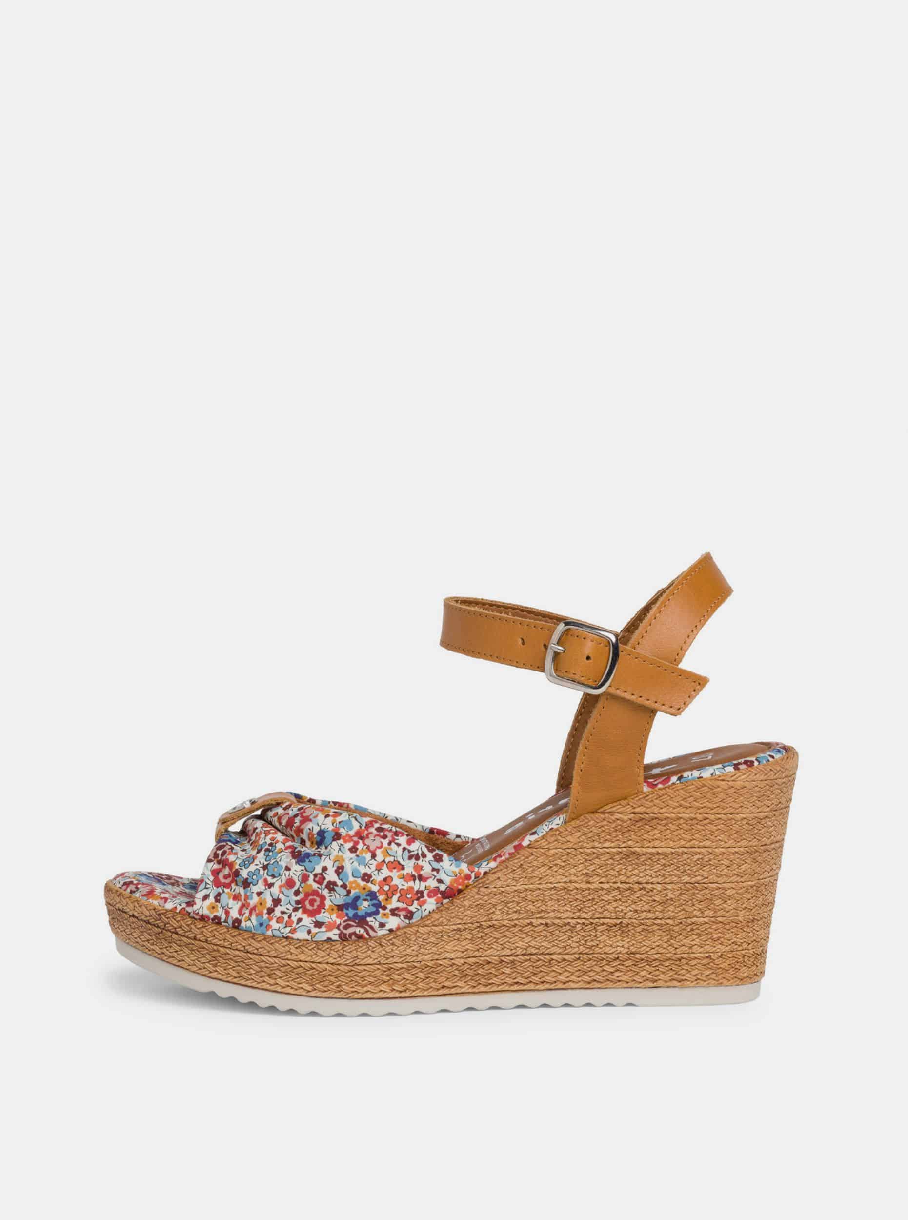 Tamaris květované boty na klínku