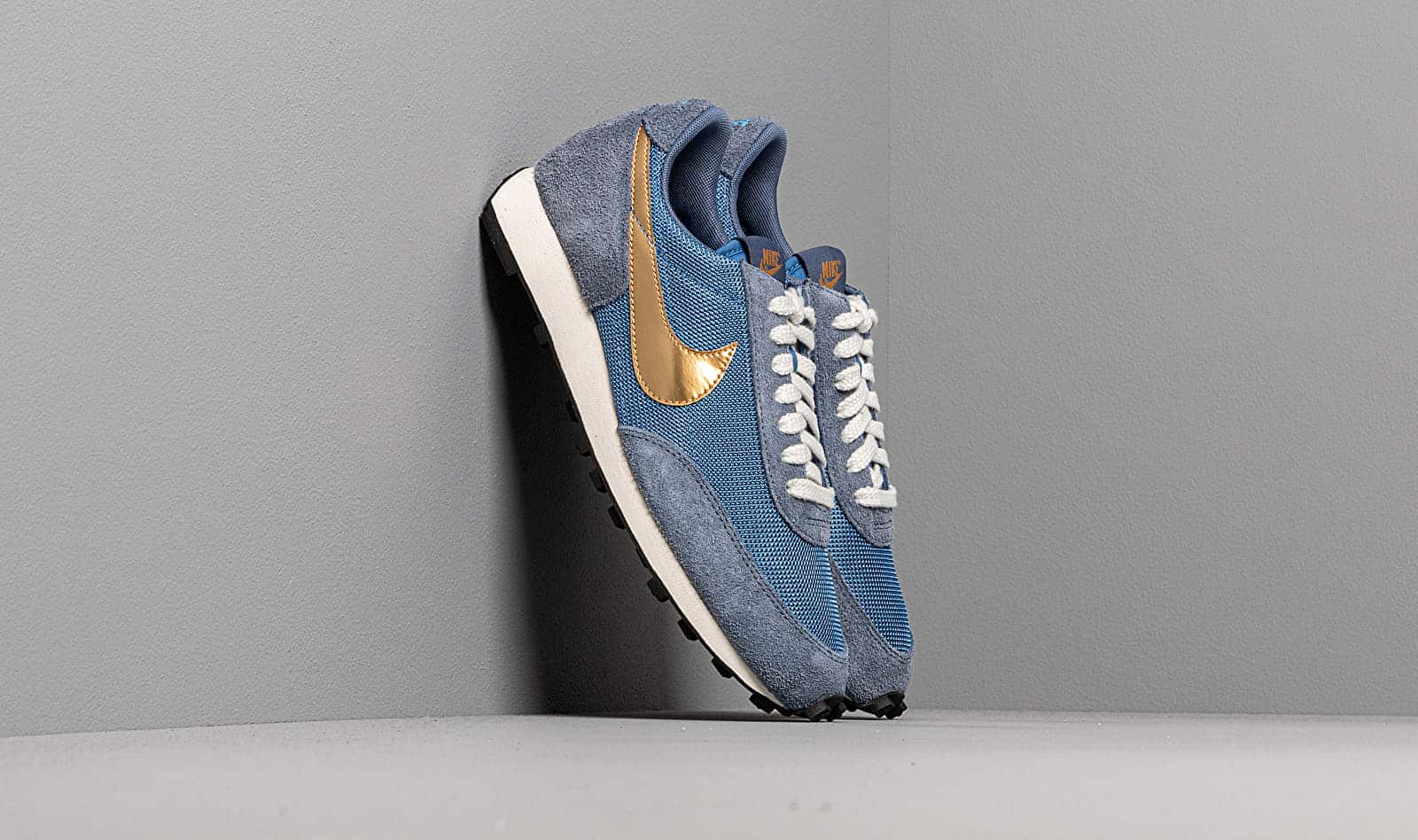 Nike Daybreak SP Ocean Fog/ Metallic Gold-Mountain Blue BV7725-400