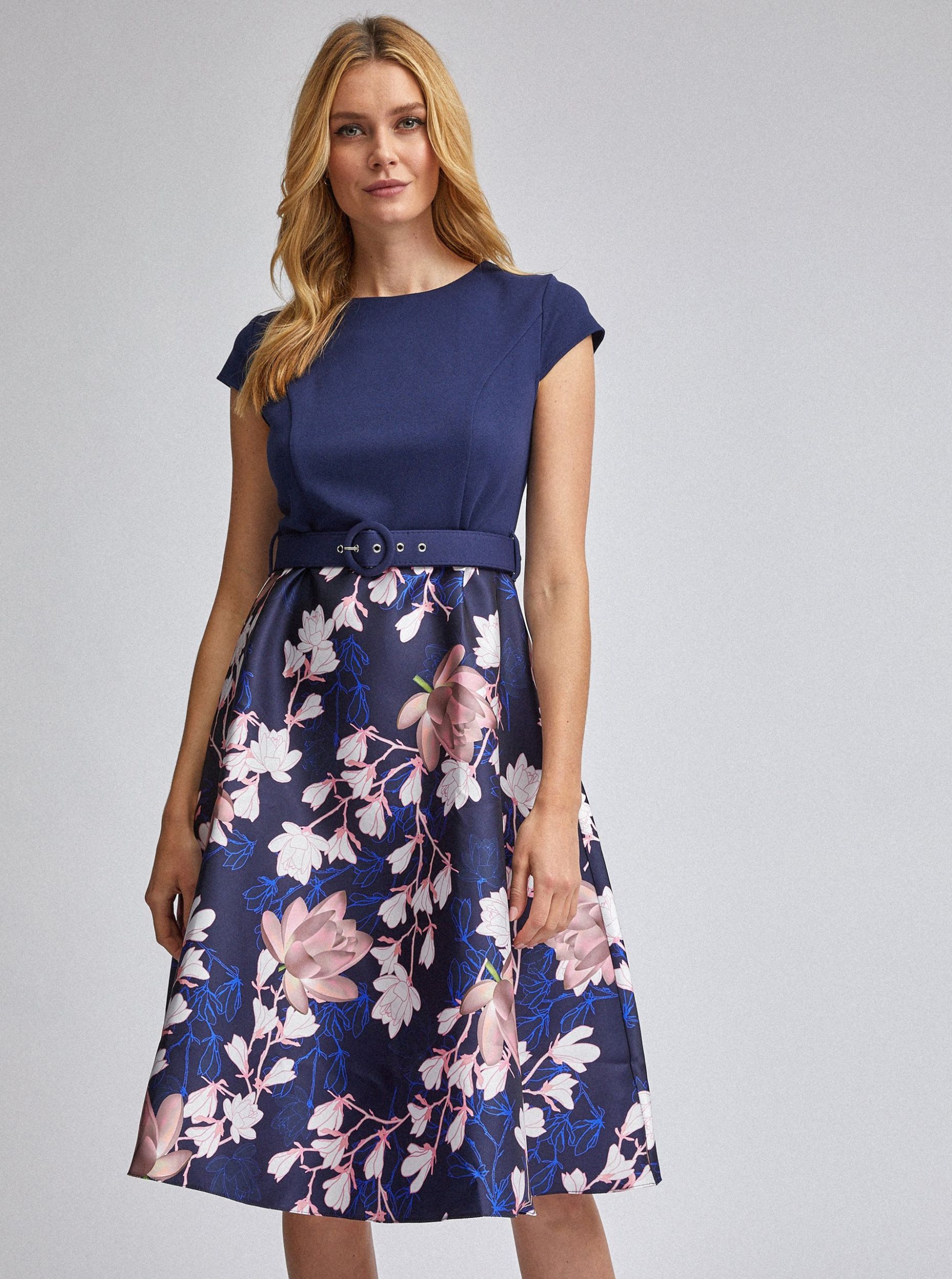 Tmavě modré květované šaty Dorothy Perkins
