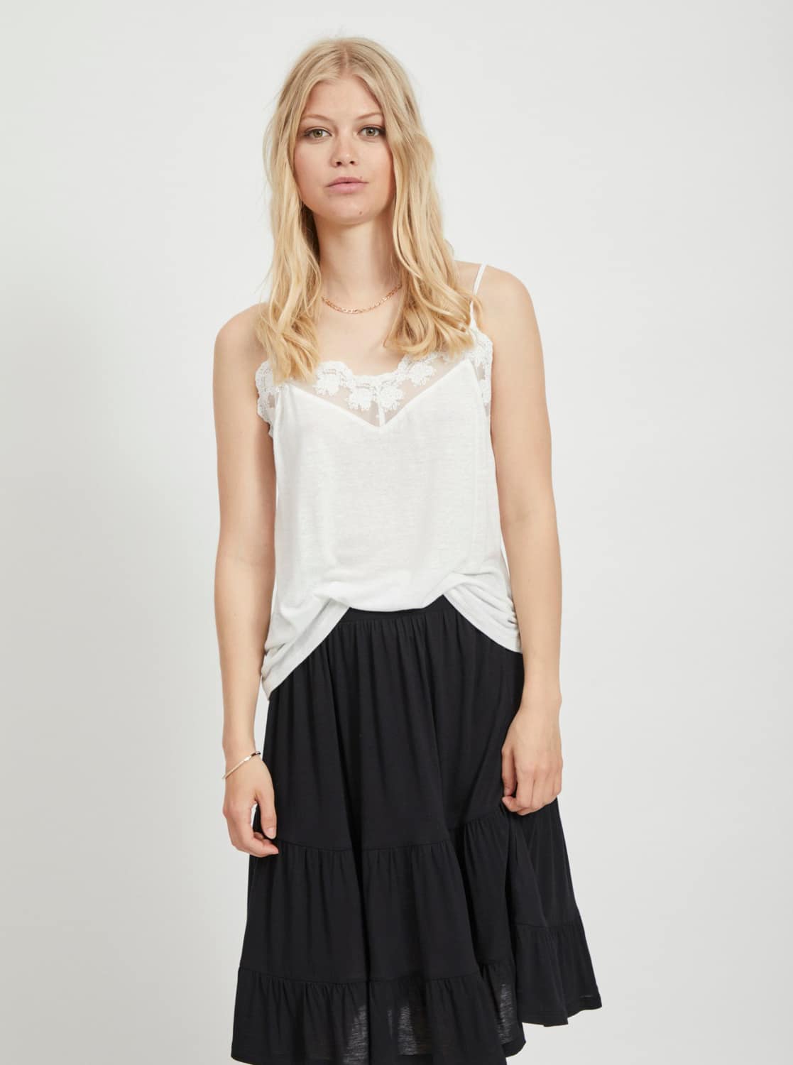 Bílý top s příměsí lnu VILA