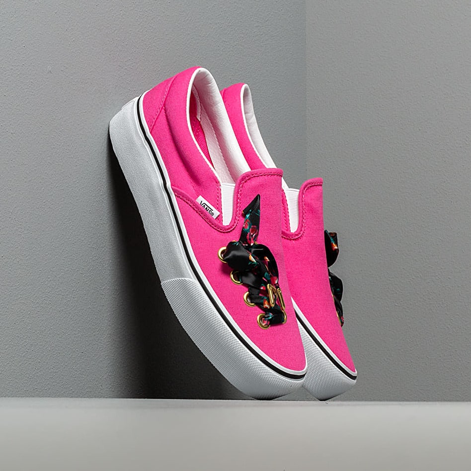 Vans Classic Slip-On Platform (Oversized Lace) Carmine VN0A3JEZVN41