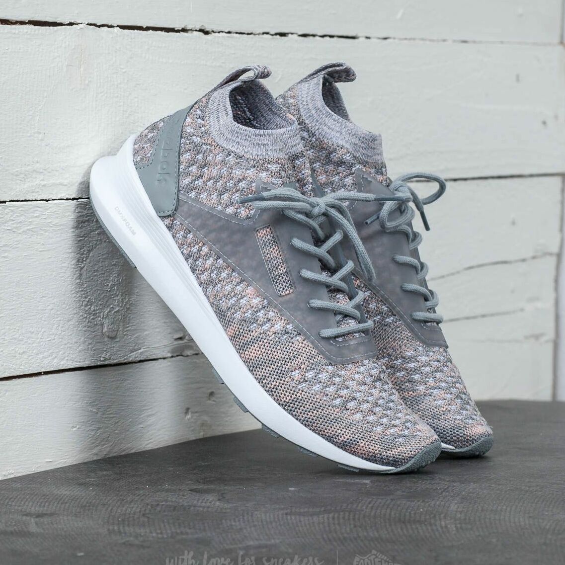 Reebok Zoku Runner Ultraknit Htrd Flat Grey/ Medium Grey/ Patina Pink/ White 000_BD5489