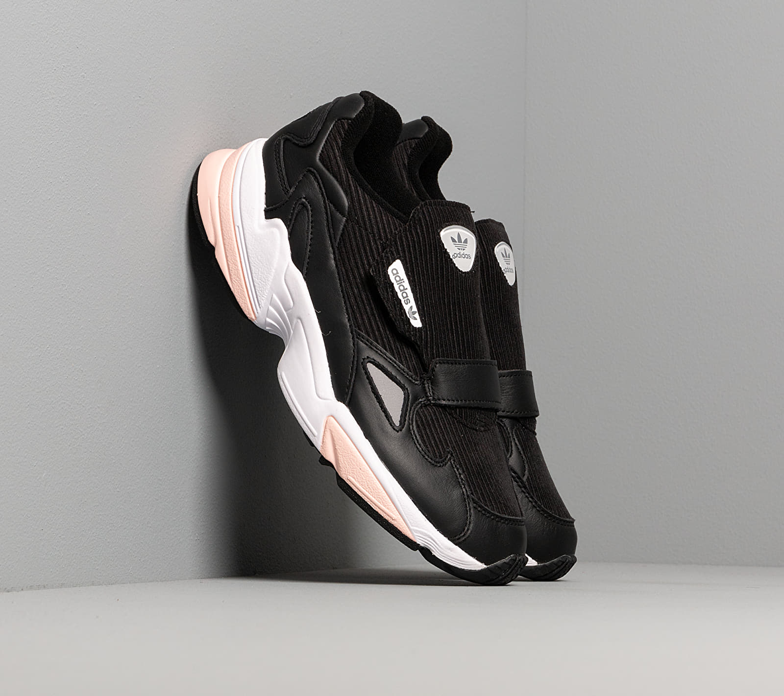 adidas Falcon RX W Core Black/ Glow Pink/ Grey Three EE5112