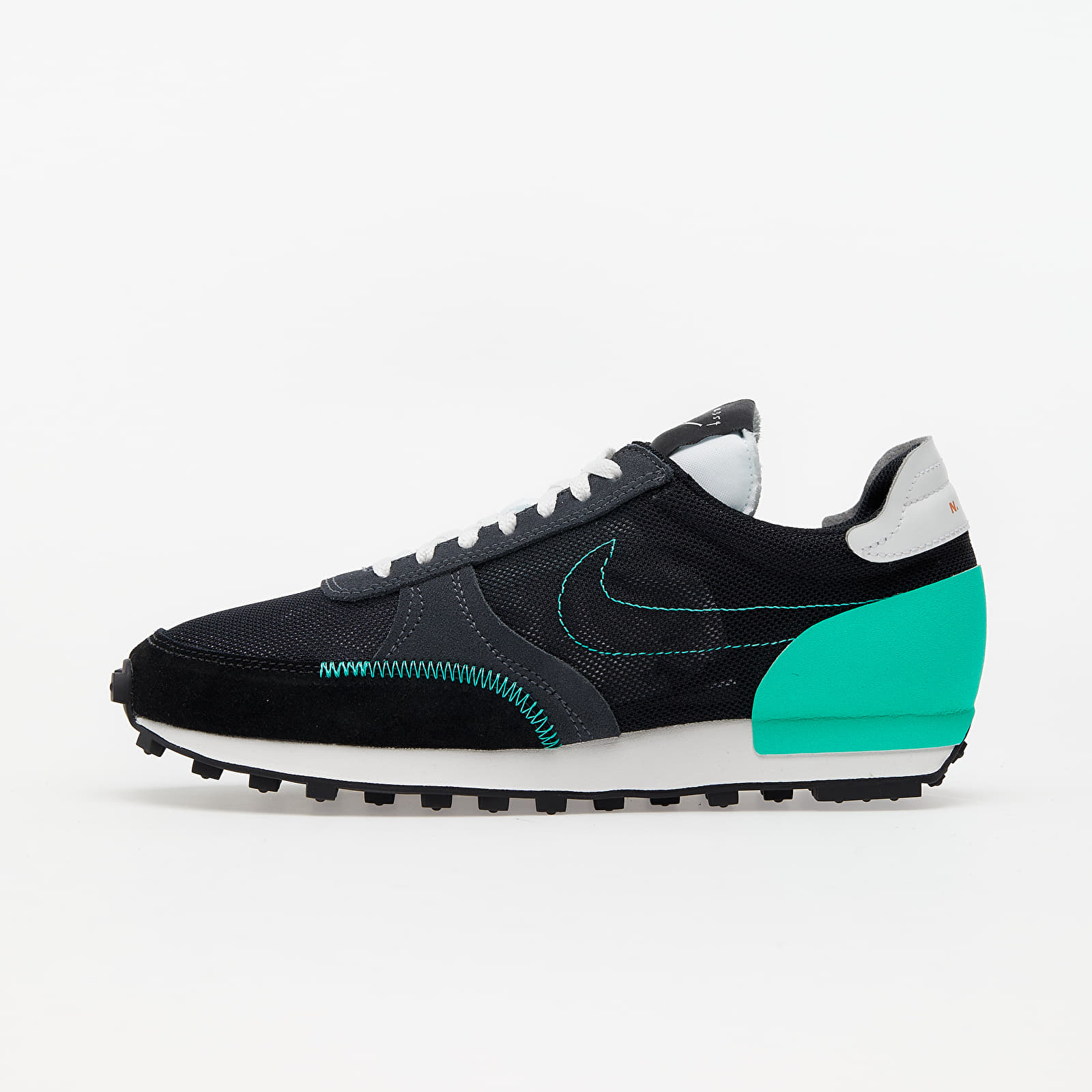Nike Daybreak-Type Black/ Menta-Summit White CJ1156-001