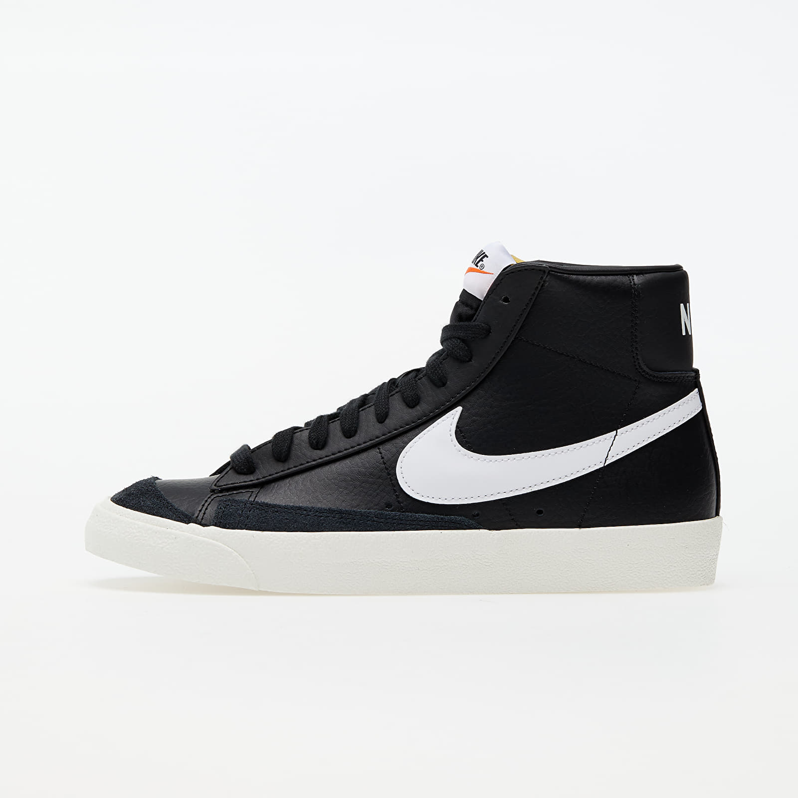 Nike Blazer Mid '77 Vntg Black/ White-Sail BQ6806-002