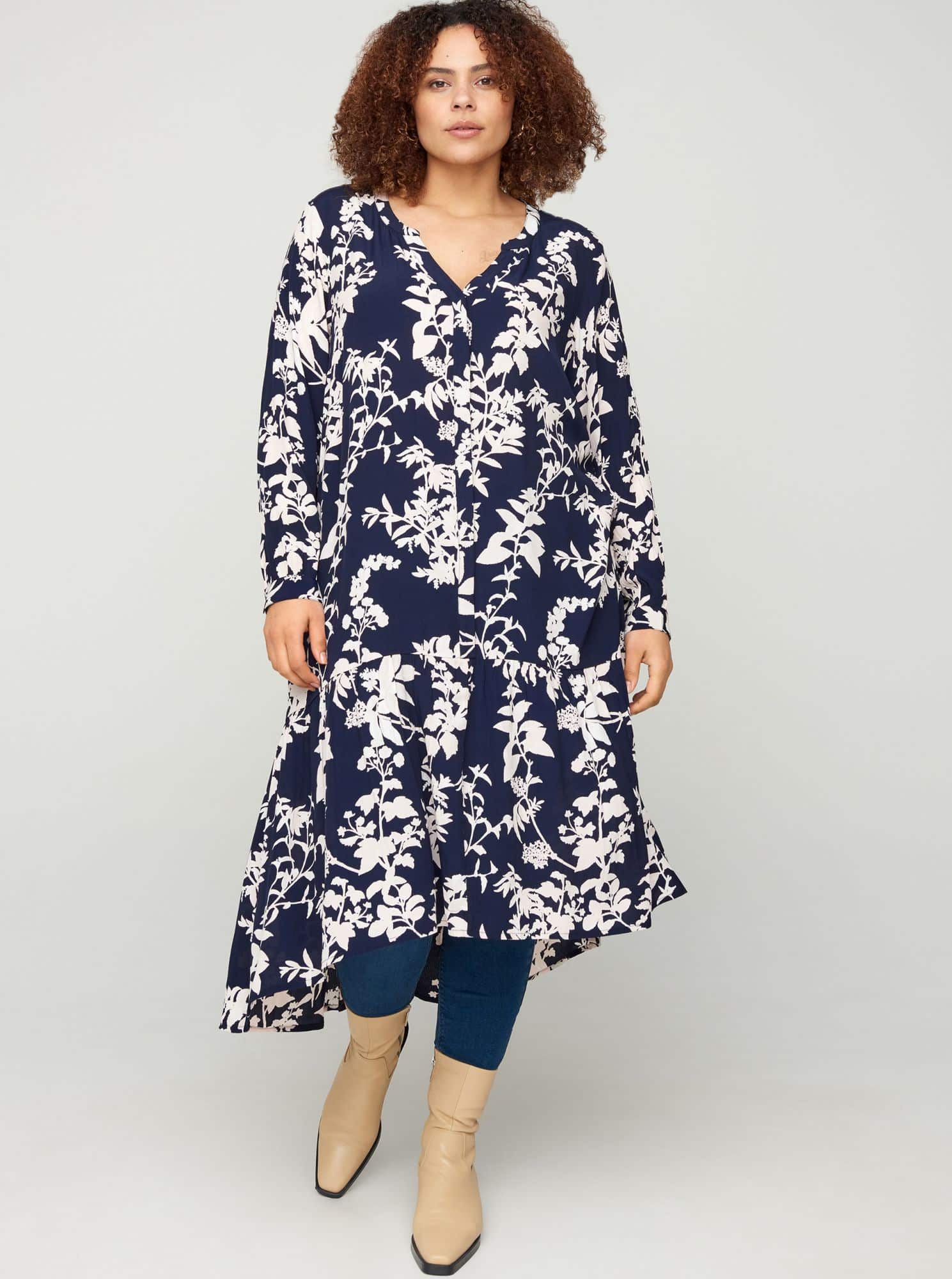 Zizzi tmavě modré midi květované šaty