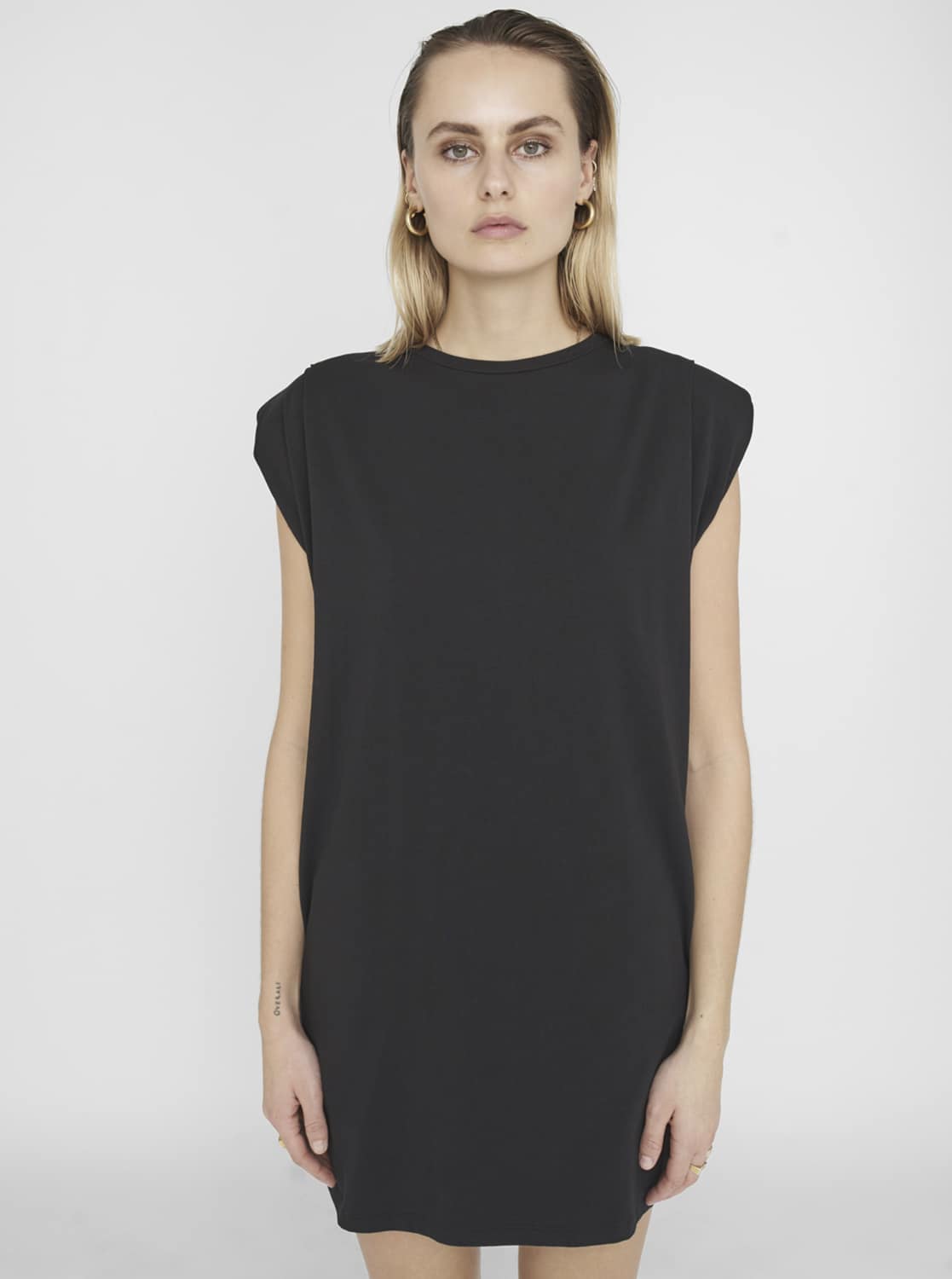 Noisy May černé basic šaty Minna